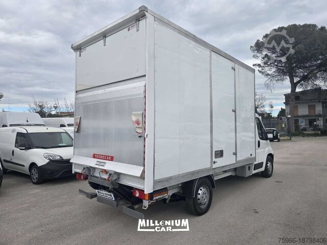 Furgonetă PEUGEOT BOXER 2021 FURGONE 4,40 SPONDA