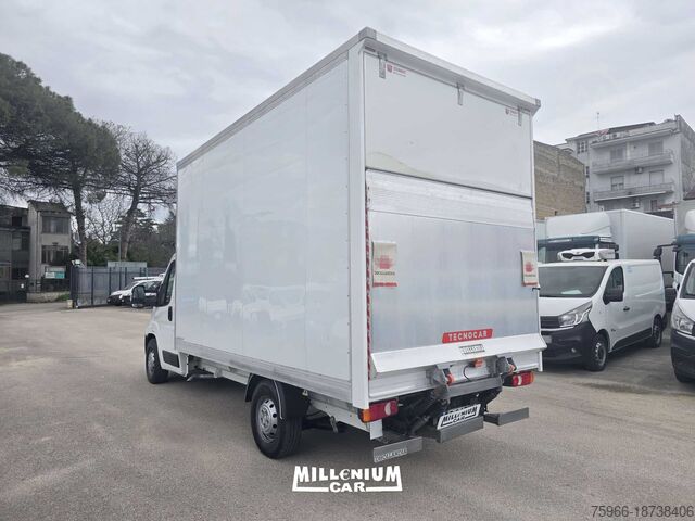Furgonetă PEUGEOT BOXER 2021 FURGONE 4,40 SPONDA