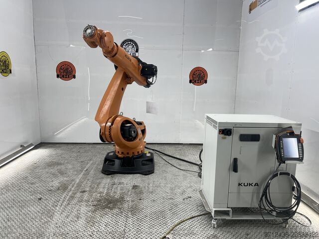 Robô industrial KUKA KR 210 R2700 extra