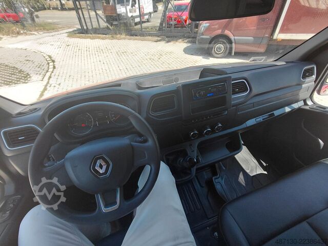 Furgon blaszak RENAULT Master Pack Comfort 2.3 L4H2 165 LE