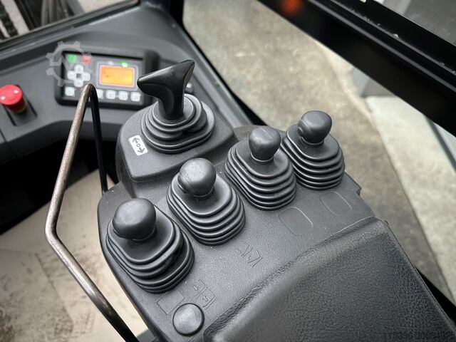 Elektromos négykerekű targonca Toyota 9FBM60T - mit DREHGERÄT !!