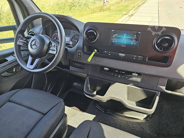 Kovček MERCEDES-BENZ SPRINTER 515 Bakwagen Laadklep!