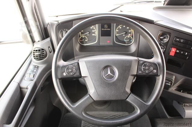 Camion cu platformă și prelată Mercedes-Benz Atego 1224 L