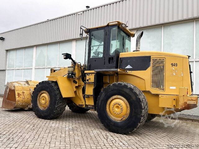 Wheel loader CAT 938 H (ONLY 8870h)