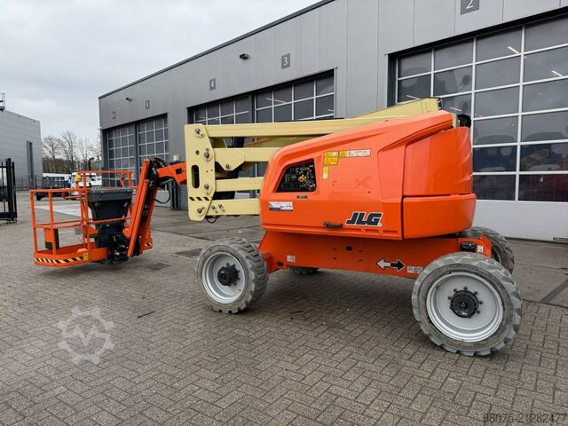 Articulated boom lift JLG 450 AJ