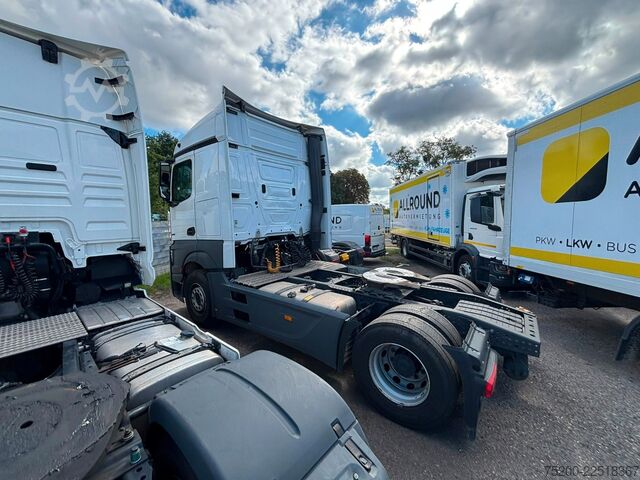 标准牵引车头 MERCEDES-BENZ Actros 1845 L 10x Stück verfügbar