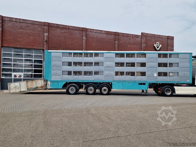 Transporti i bagëtive Lecitrailer Guiton livestock trailer 3 deck - Loadlift - St...