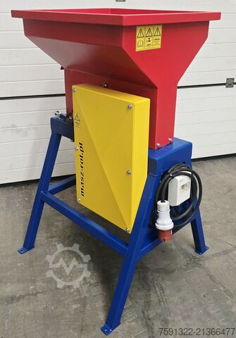 žemės ūkio mašina MASZ-ROL T 100