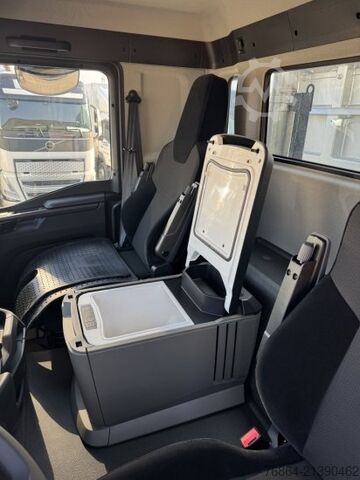 Camion basculante trilateral MAN TGS 35.520 3-SEITENKIPPER, 8X4,  MEILLER-GESTEINSKIPPER, RETARDER