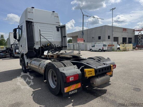 標準トラクターユニット IVECO STRALIS 460 GAS, 2 LNG-TANKS, RETARDER,