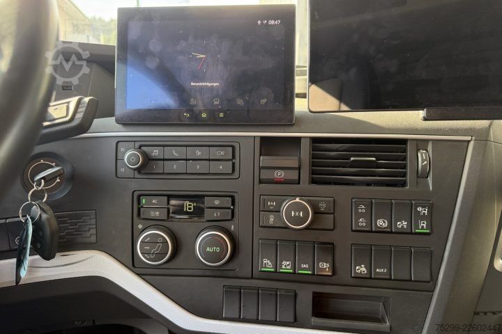Standaard trekker Volvo FH Electric 6x4 / Swiss-Vehicle