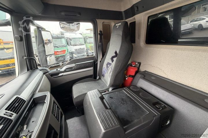 Truk jungkit MAN TGS 35.500 10x4 Kipper / Swiss-Vehicle