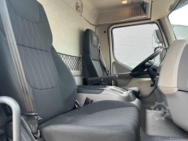 Koffer DAF LF 230 FA / 12 Ton / Tacho V2 / Navi - Camera /...