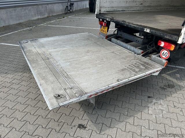 Koffer DAF LF 230 FA / 12 Ton / Tacho V2 / Navi - Camera /...