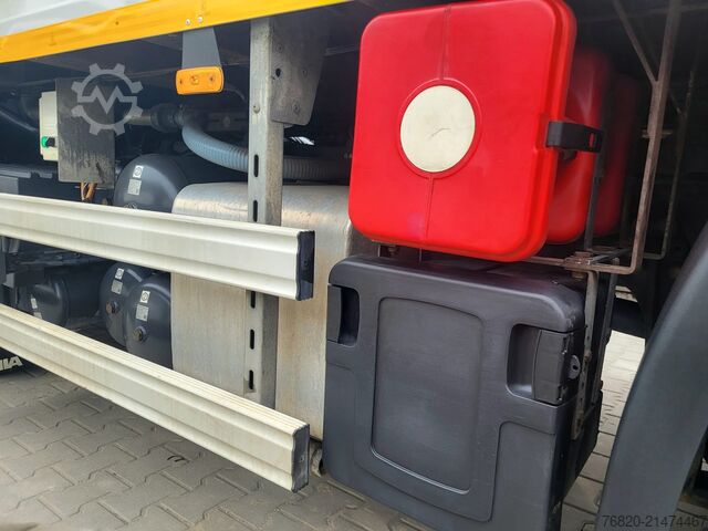 Truk sampah SCANIA P280