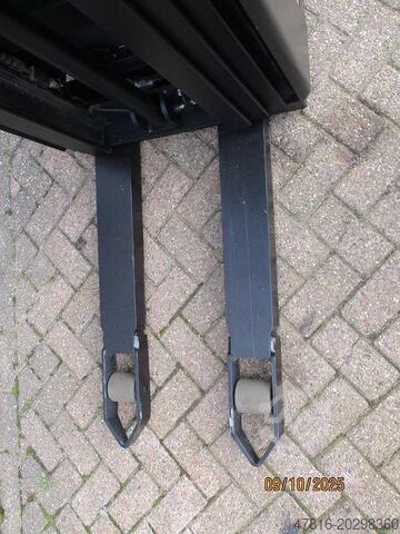 Carretilla elevadora BT SWE140