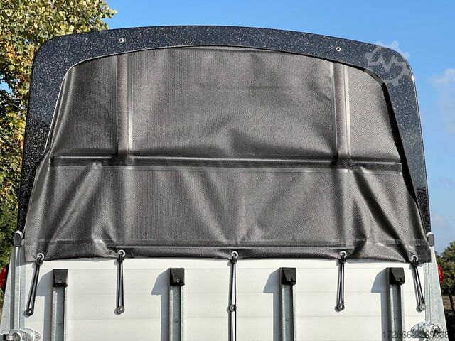 Remolque de transporte de caballos Humbaur XANTHOS 2400 | BLACK