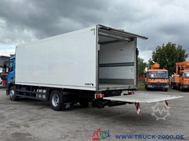 Фургон (грузовой автомобиль) Mercedes-Benz Antos 1830 Isolierter Koffer 7.40m LBW 1.5t.