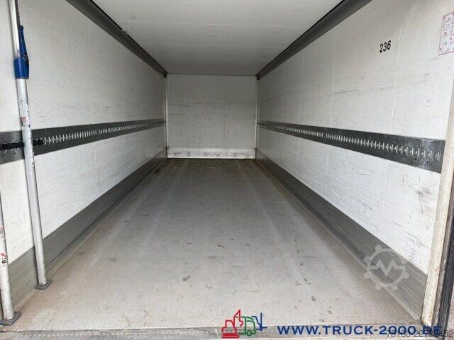 Фургон (грузовой автомобиль) Mercedes-Benz Antos 1830 Isolierter Koffer 7.40m LBW 1.5t.