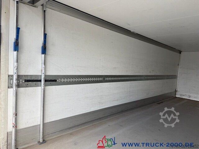 Фургон (грузовой автомобиль) Mercedes-Benz Antos 1830 Isolierter Koffer 7.40m LBW 1.5t.