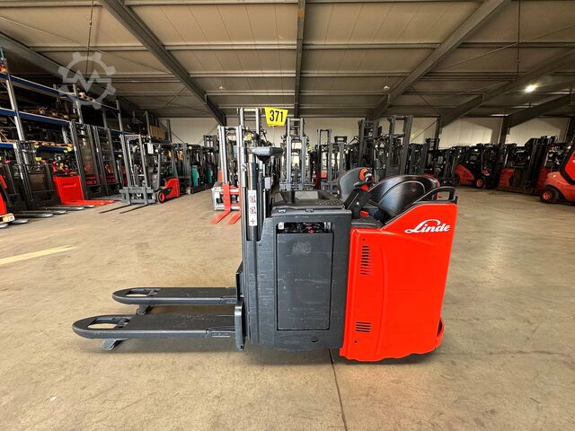 Servicio 03/27, colector inicial eléctrico, 3.929 h Linde D 12HPSP