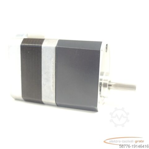 Motor Orientalmotor PKP243D15A2-SG7.2 Schrittmotor SN: RX7N144102