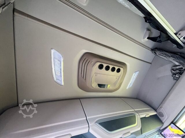 Tractor estándar DAF XG 480 FT