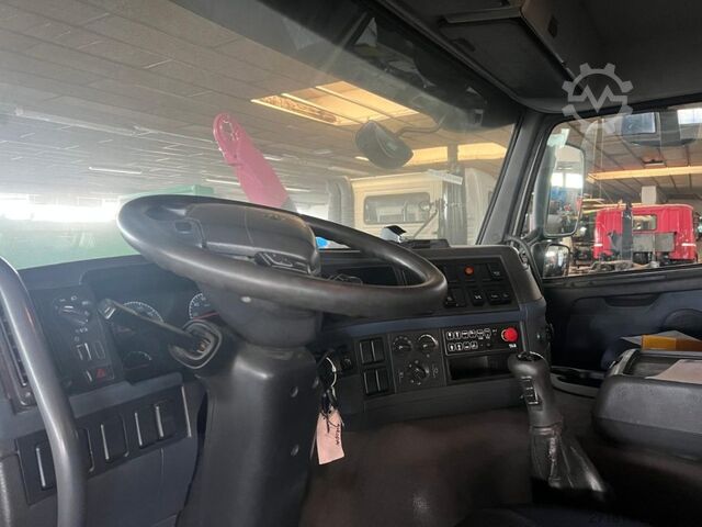 Рол-оф камион VOLVO VOLVO FM480 SCARRABILE 8X4