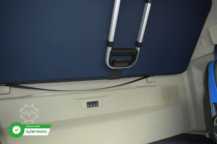 标准牵引车头 VOLVO FH 500 XL i-ParkCool ACC Side Skirts