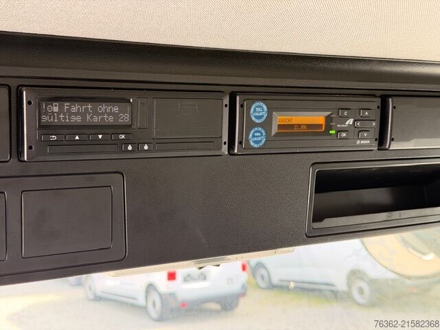 Kastes kravas automašīna MAN TGL 12.250 BL 4X2 Koffer+LBW*AHK*KLIMA*K