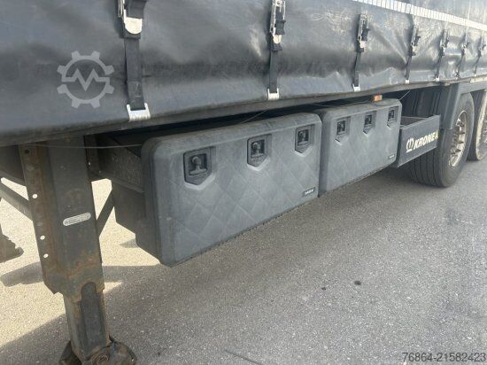 带篷布的开放式半挂车 KRONE SD PLANENAUFLIEGER LIFTACHSE, KRONE-ACHSE, PALETTENKASTEN, EDSCHA-VERDECK MEHRERE EINHEITEN