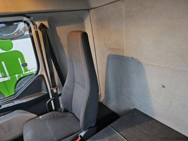 משאית ארגז Volvo FL 240 4x2 16tons Seitentüren Koff