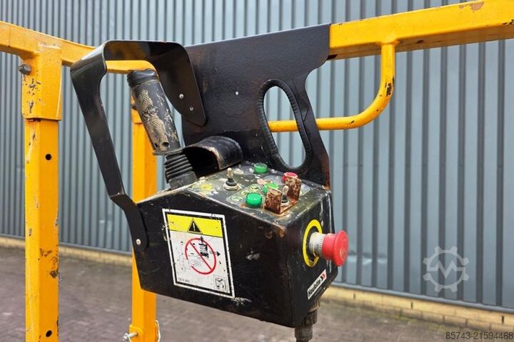 Makaslı kaldırma Haulotte Compact 8 Electric, 8.2m Working Height, 350kg Cap