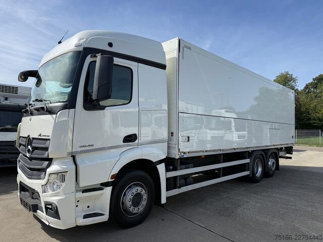 饮料卡车 MERCEDES-BENZ ACTROS 2545 L Getränkekoffer 8,15 m LBW 2 T*LENK