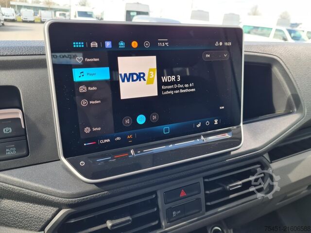 Pick-up van VW Crafter 35 Doka TDI Pritsche MR LED Allwetterreifen