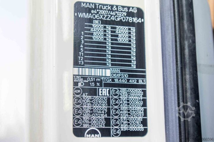 Standard tractor MAN TGX 18.440 XLX BLS + INTARDER