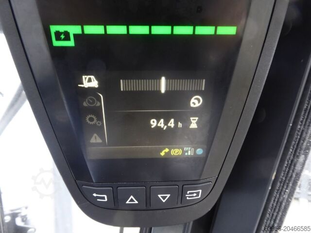 Electric 4-wheel forklift Linde E50HL-01