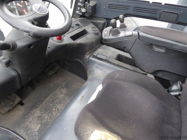 Electric 4-wheel forklift Linde E35HL-01