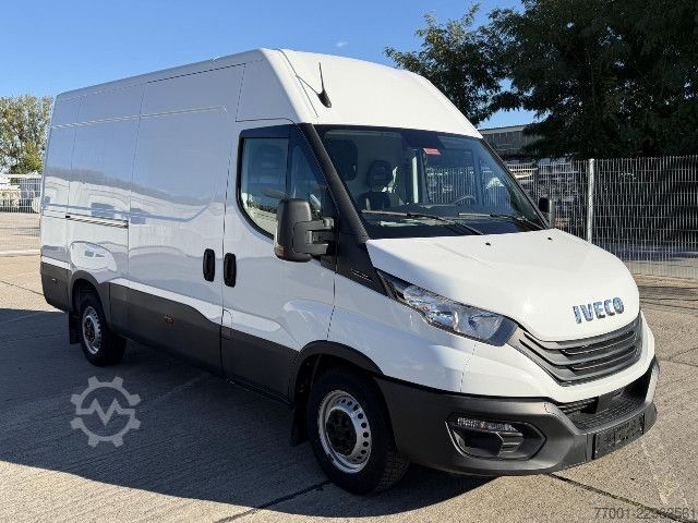 Furgão de painéis IVECO 35S16V Klima / Kamera / Tempomat