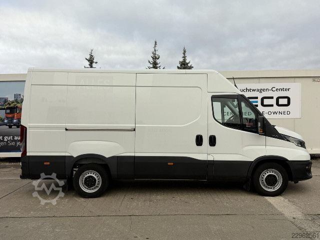 Furgão de painéis IVECO 35S16V Klima / Kamera / Tempomat