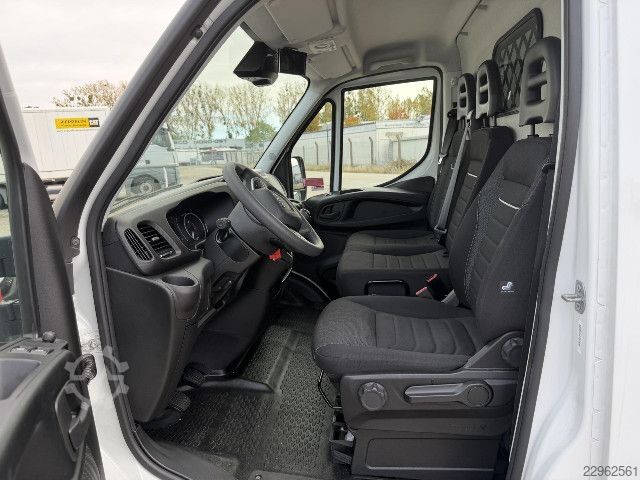 Furgão de painéis IVECO 35S16V Klima / Kamera / Tempomat