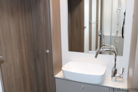 Полуинтегрированный автодом Carado T 447 Pro+