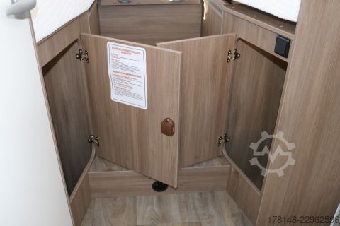 Полуинтегрированный автодом Carado T 447 Pro+