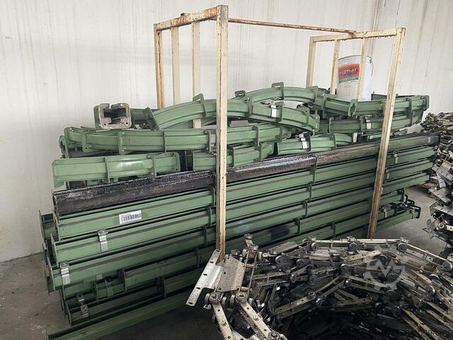 1999 CM System D8 transportor aerian (lanț de vopsire) pentru manipularea scaunelor sau a... CM System D8