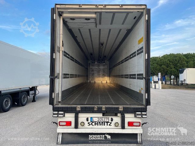 Рефрижераторний напівпричіп Schmitz Cargobull Semitrailer Reefer Multitemp