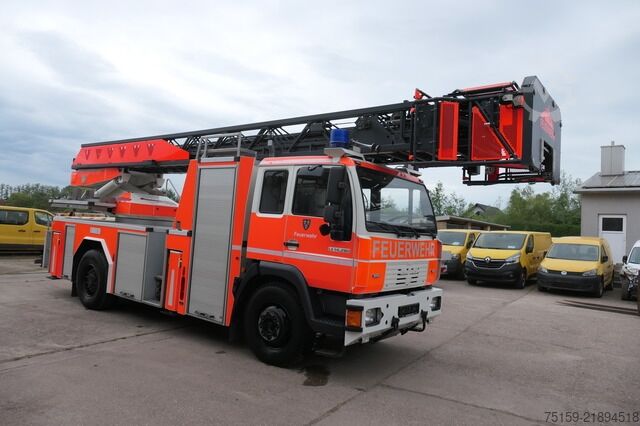 Lastbil med specialbyggd påbyggnad man LE 14.280 Drehleiter DLK 23-12 L32 4x2 BB KLIMA