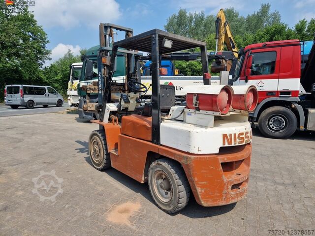 מלגזה קדמית Nissan BF 03-40 4t Stapler