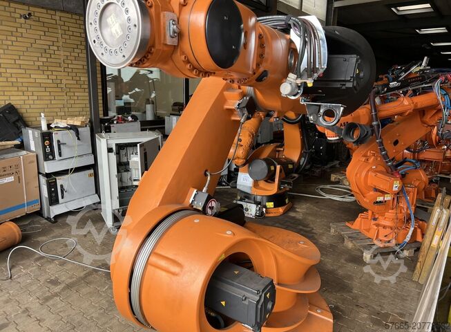 Teollisuusrobotti KUKA KR360-2 KRC2 ED05