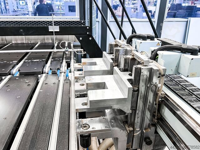 Centro de maquinagem com mesa de encaixe WEEKE PROFI BHC912/43/25