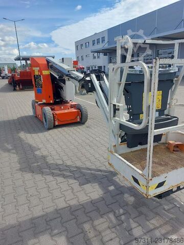  JLG E300AJP